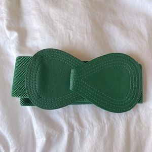 Green stretchy waist belt